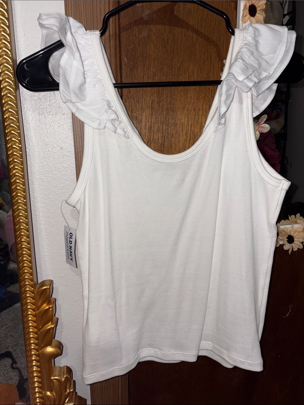 Old Navy White Ruffle Strap Ribbed Tank - Picture 4 of 5